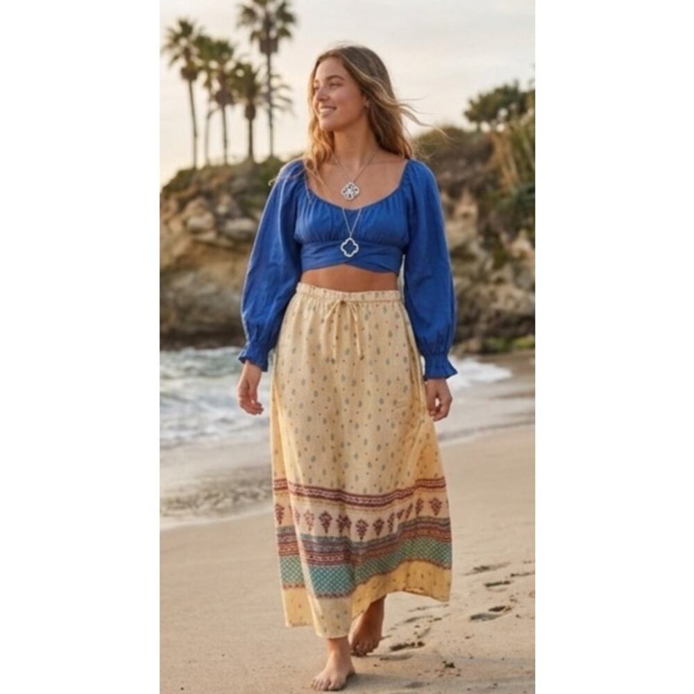 Vintage Y2K Hawaiian Tropic Lightweight, Flowy skirt